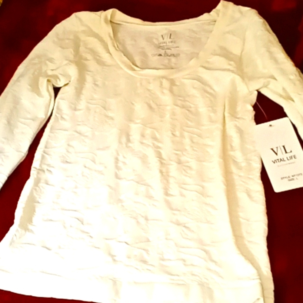 Ivory Brocade Flowers Luxurious Smooth Textured Long Sleeve Scoop Neck Top